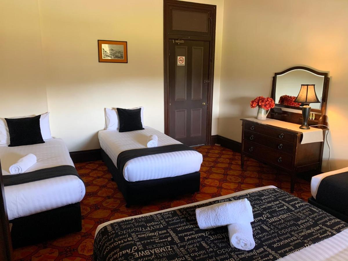 Neath Hotel المظهر الخارجي الصورة