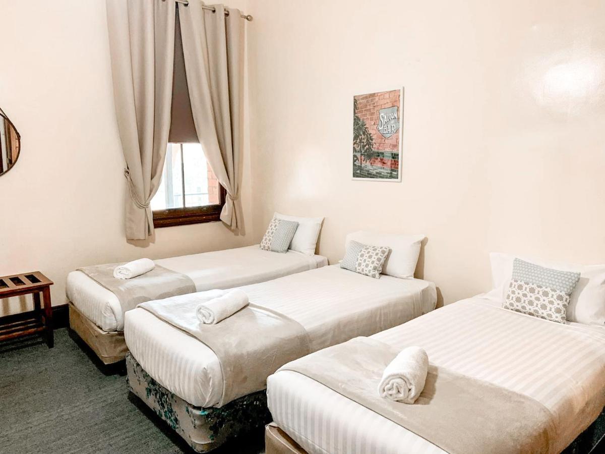 Neath Hotel المظهر الخارجي الصورة