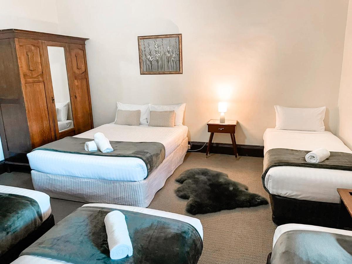 Neath Hotel المظهر الخارجي الصورة