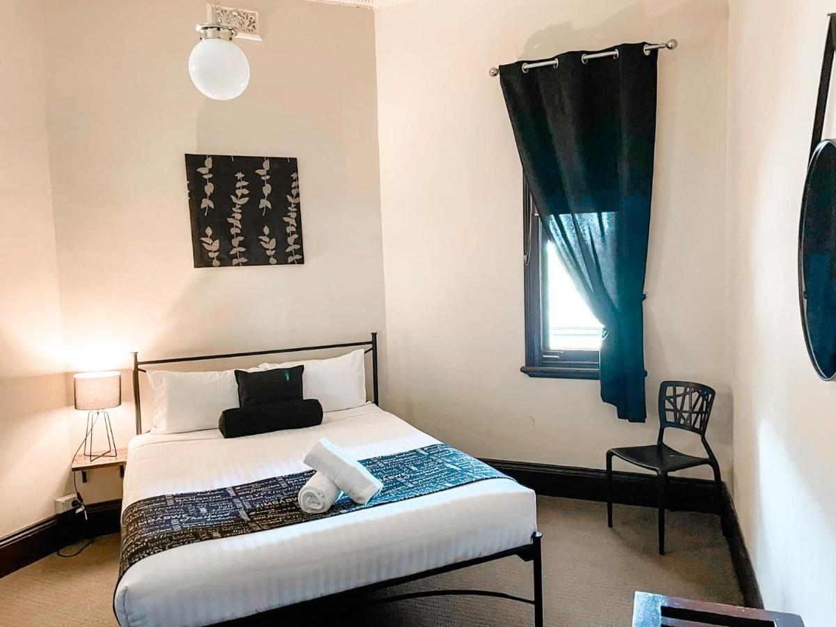 Neath Hotel المظهر الخارجي الصورة