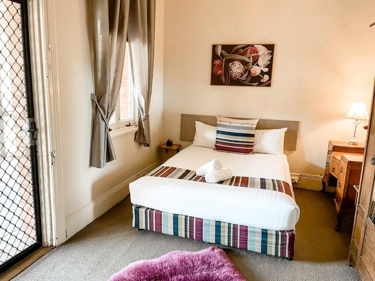 Neath Hotel المظهر الخارجي الصورة