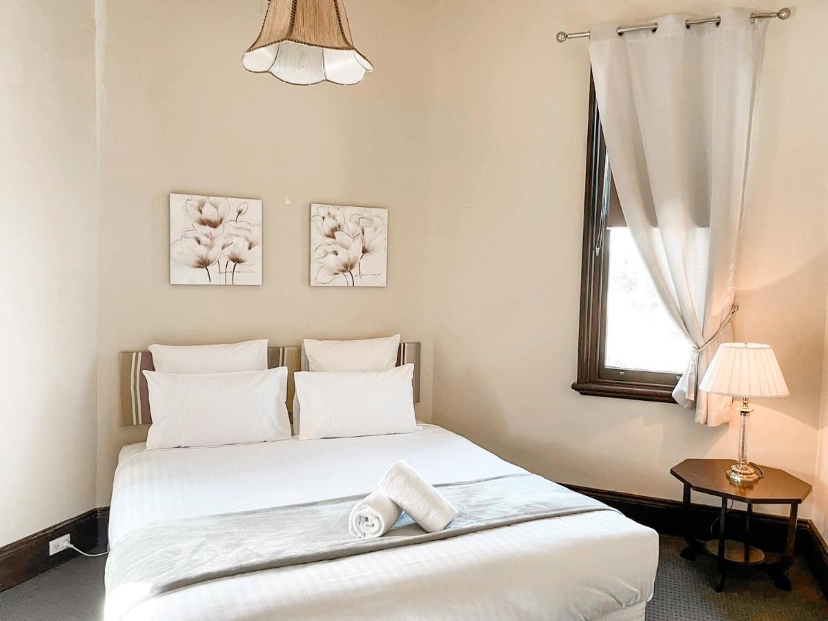 Neath Hotel المظهر الخارجي الصورة
