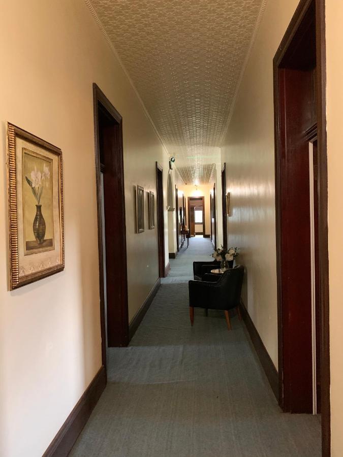 Neath Hotel المظهر الخارجي الصورة